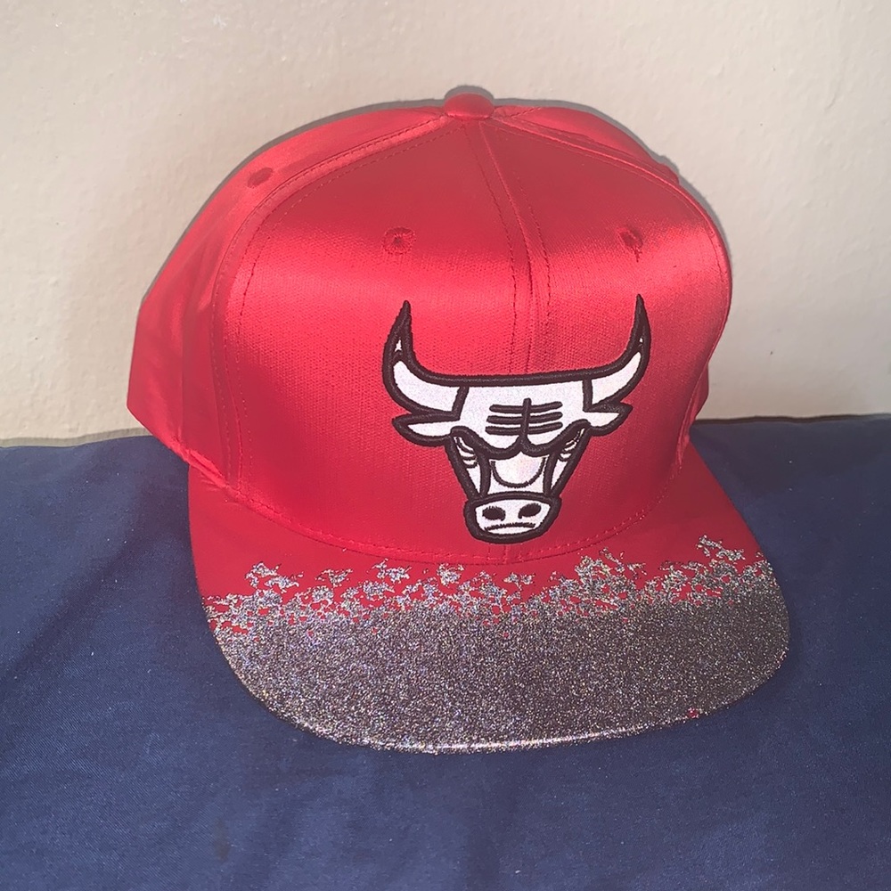 Mitchell&Ness Chicago bulls ( Red & black ) SnapBack Hat